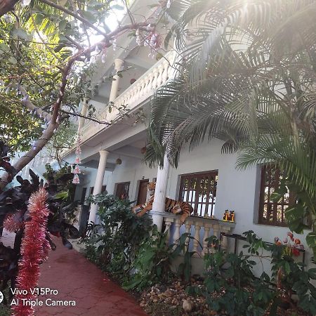 Tanisha Guest House Богмало Экстерьер фото