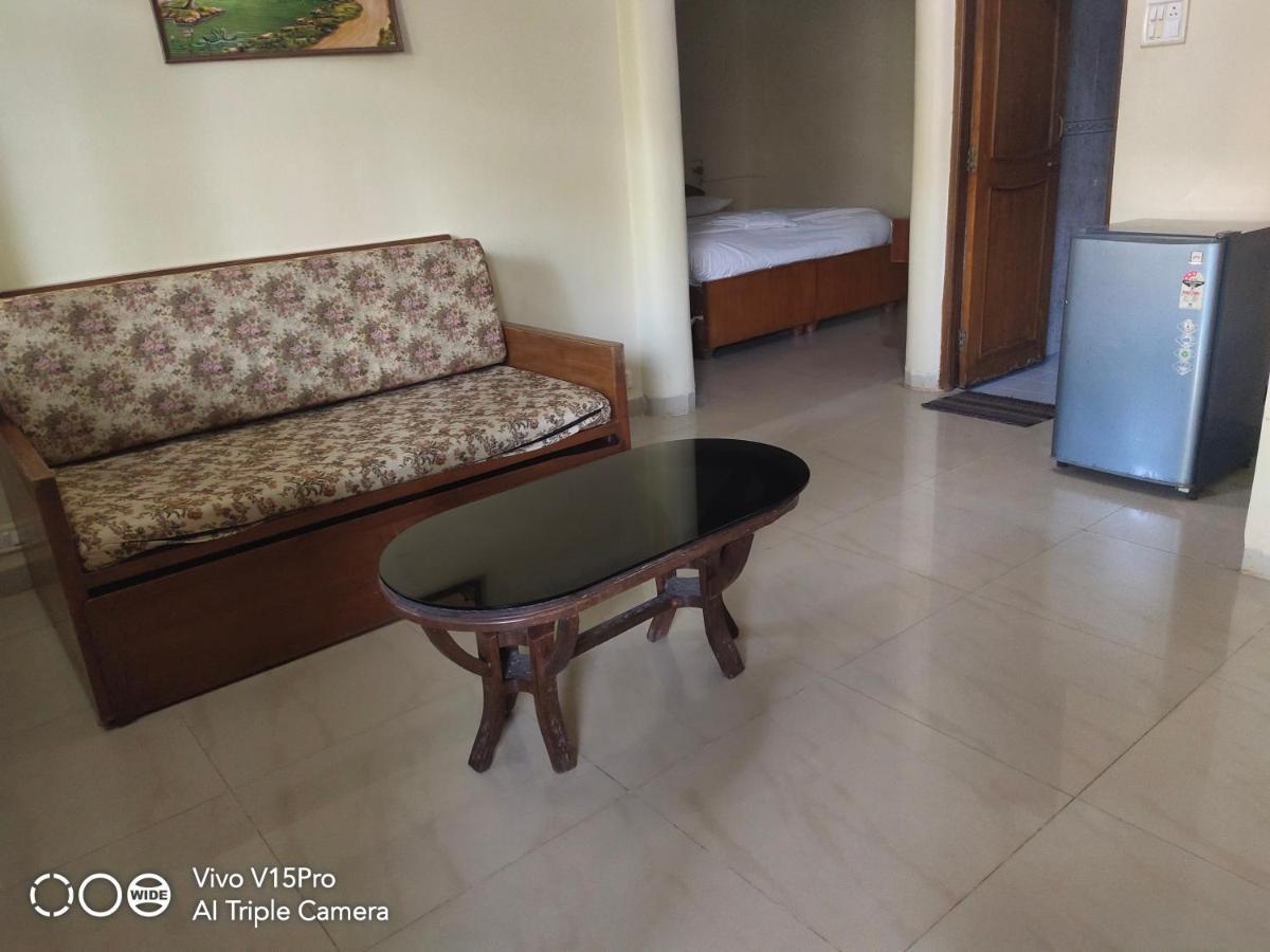 Tanisha Guest House Богмало Экстерьер фото